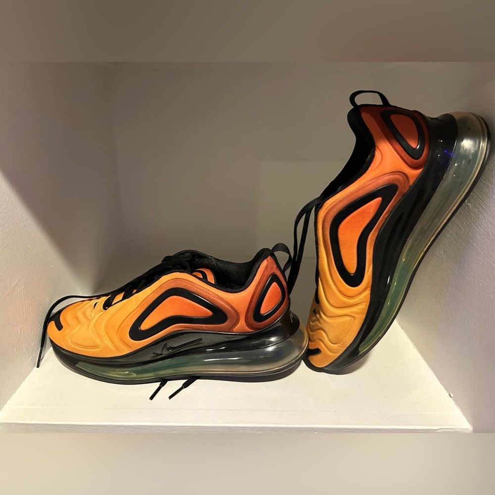 Nike Air Max 720 Sunset Total Orange Black Men’s Size 9 Great Condition